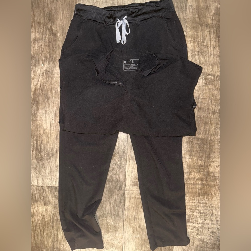 Figs Black Scrubs